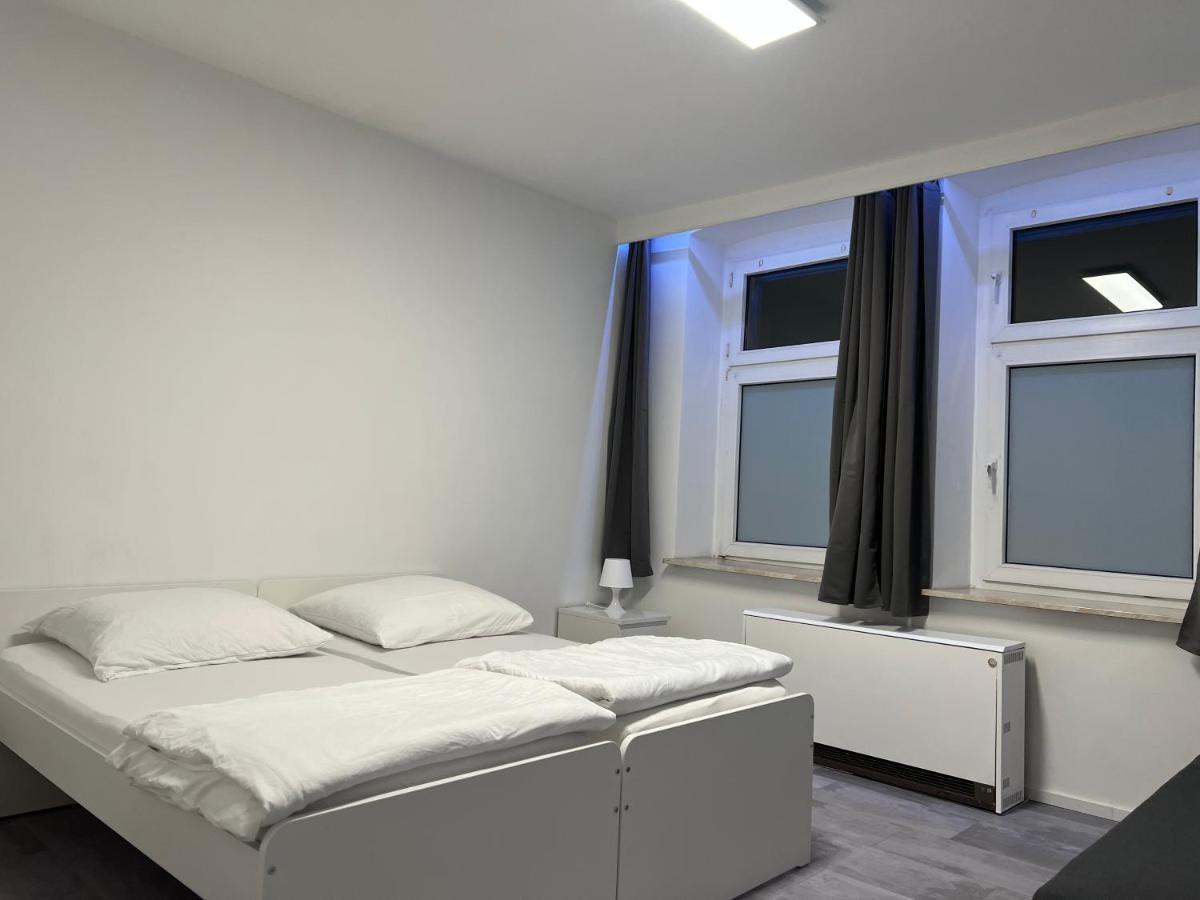 Freshly Renovated City Apartments Essen Kitchen Wifi Near Duesseldorf Airport Exteriör bild